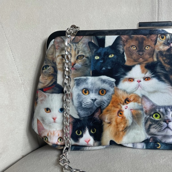 Cat Lady All Over Cat Face Collage Hand Bag With Chain - Picture 4 of 11